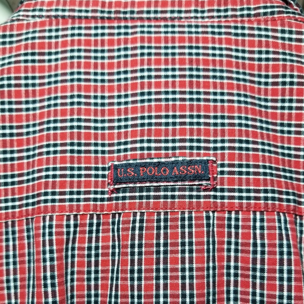 US POLO  Button Down Shirt Men’s Size L Short Sleeve Red Plaid Gift For Him - Picture 6 of 7